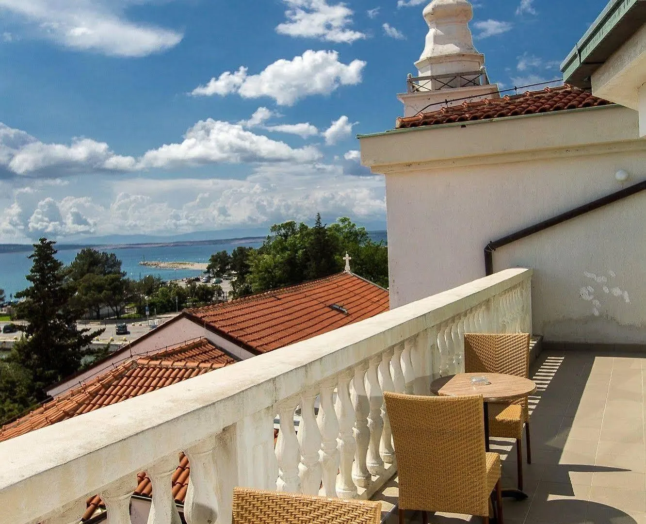 Hotel Kastel Crikvenica 3*,